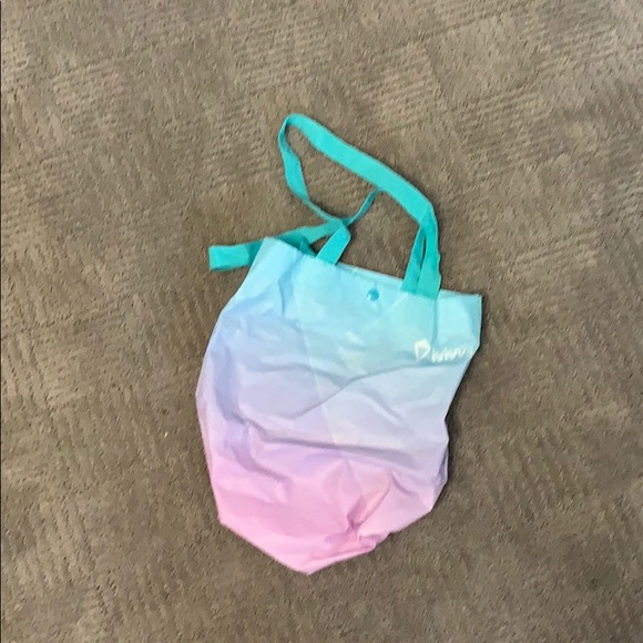 Lululemon and Iviva bag - Picture 3 of 3